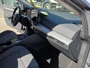 Volkswagen Golf 1.5 eTSI 85kW Life DSG7 Tažné