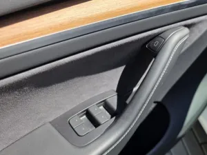 Tesla Model Y Long Range AWD DE SoH 92,4%
