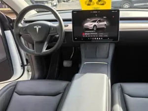 Tesla Model Y LR AWD Berlin Záruka SoH 92,9%
