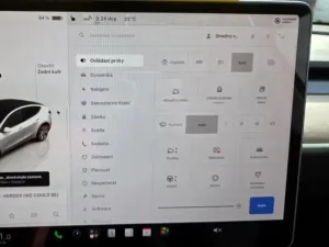 Tesla Model Y LR AWD Berlin Záruka SoH 92,9%