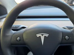 Tesla Model Y LR AWD DE Záruka SoH 93%