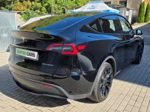 Tesla Model Y LR AWD DE Záruka SoH 93%
