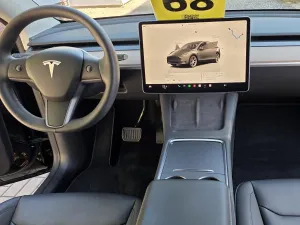 Tesla Model Y LR AWD DE Záruka SoH 93%