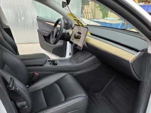Tesla Model Y LR AWD Záruka SoH 93,2%