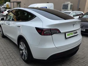 Tesla Model Y LR AWD Záruka SoH 93,2%