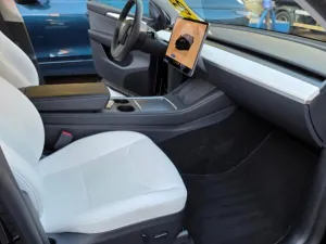 Tesla Model Y LR AWD DE Záruka SoH 92,7%