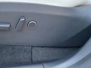 Tesla Model Y LR AWD DE Záruka SoH 92,7%