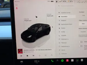 Tesla Model Y LR AWD DE Záruka SoH 92,7%