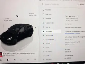 Tesla Model Y LR AWD DE Záruka SoH 92,7%