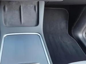 Tesla Model Y LR AWD DE Záruka SoH 92,7%
