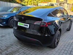 Tesla Model Y LR AWD DE Záruka SoH 92,7%