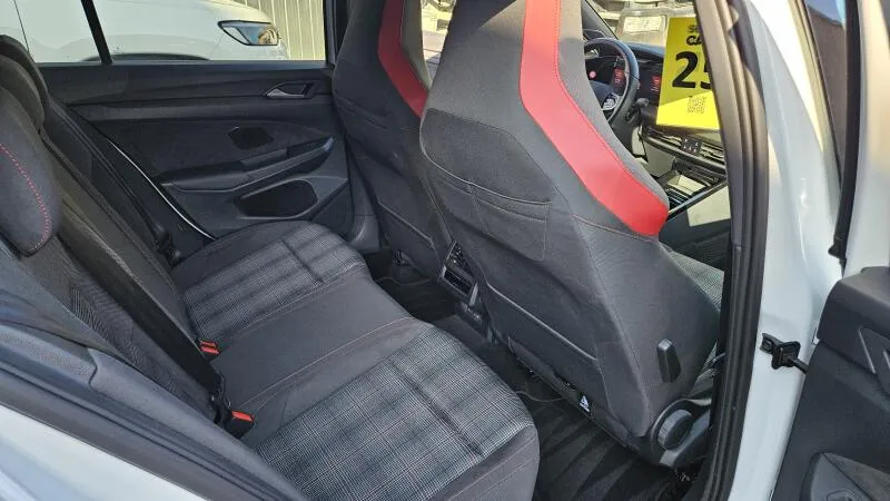 Volkswagen Golf GTI 2.0TSI 180kW DSG Volkswagen Golf GTI 2.0TSI 180kW DSG