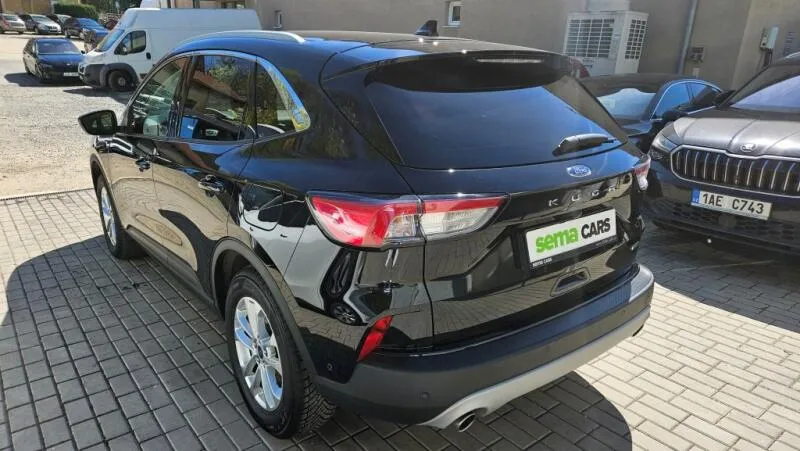 Ford Kuga 2.5i HEV 140 kW Titanium 4x4