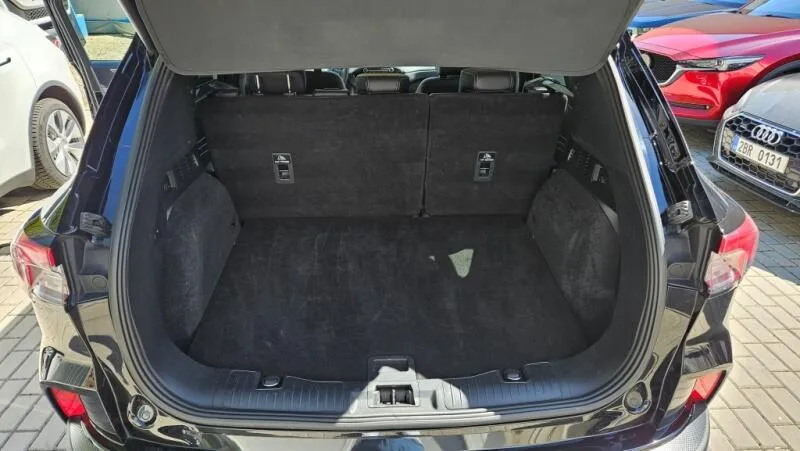 Ford Kuga 2.5i HEV 140 kW Titanium 4x4