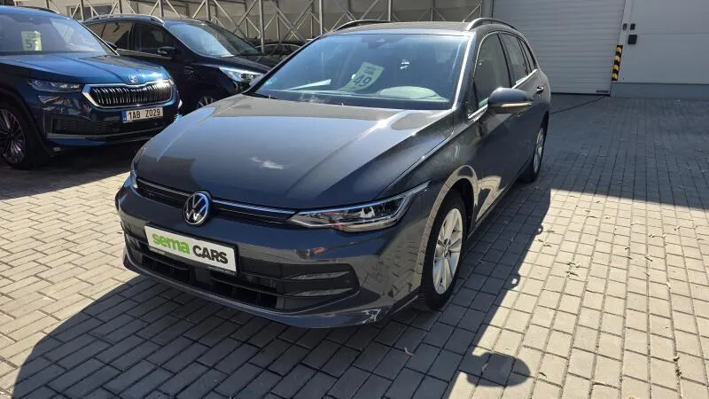 Volkswagen Golf 1.5 eTSI 85kW Life DSG7 Tažné