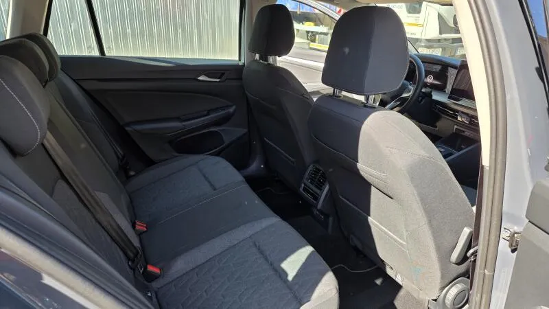 Volkswagen Golf 1.5 eTSI 85kW Life DSG7 Tažné