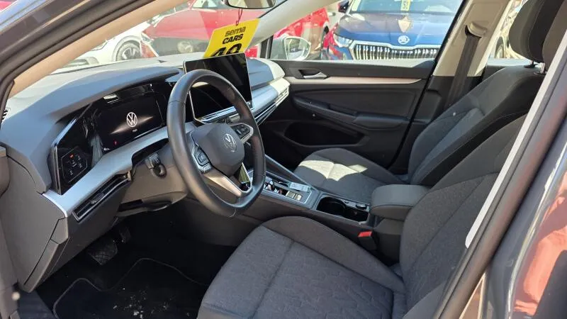 Volkswagen Golf 1.5 eTSI 85kW Life DSG7 Tažné