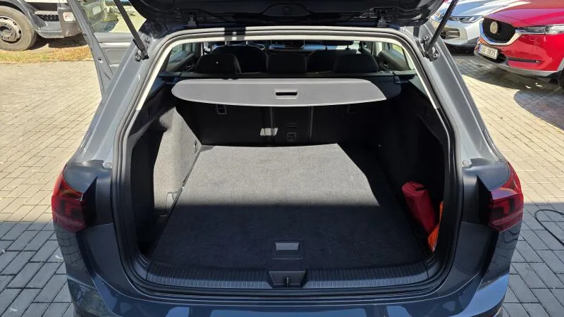 Volkswagen Golf 1.5 eTSI 85kW Life DSG7 Tažné