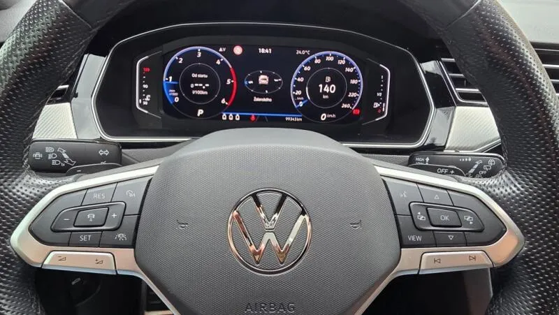Volkswagen Passat 2.0 TDI 110kW DSG R-line