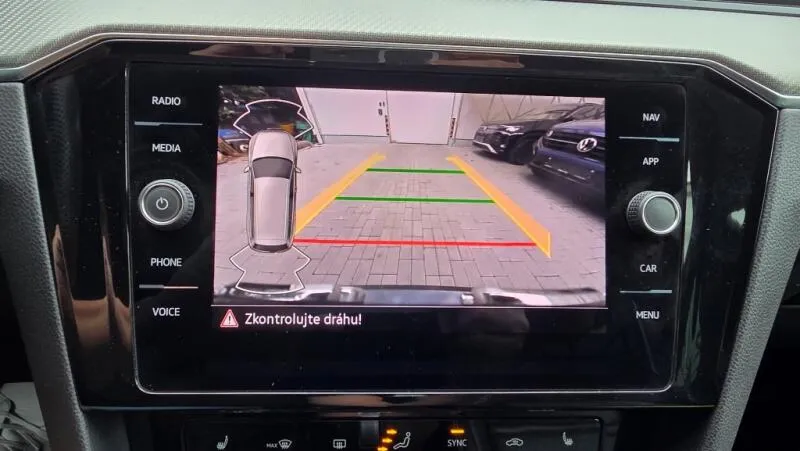 Volkswagen Passat 2.0 TDI 110kW DSG R-line