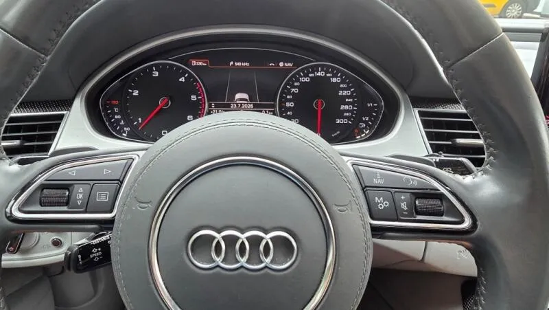 Audi A8 4.2 V8 TDI 283 kW quattro
