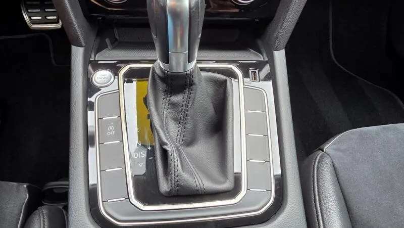 Volkswagen Arteon 2.0 TSI 140 kW DSG Elegance Volkswagen Arteon 2.0 TSI 140 kW DSG Elegance