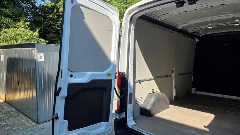 Ford Transit 2.0 TDCi 96 kW L3H2 Ford Transit 2.0 TDCi 96 kW L3H2