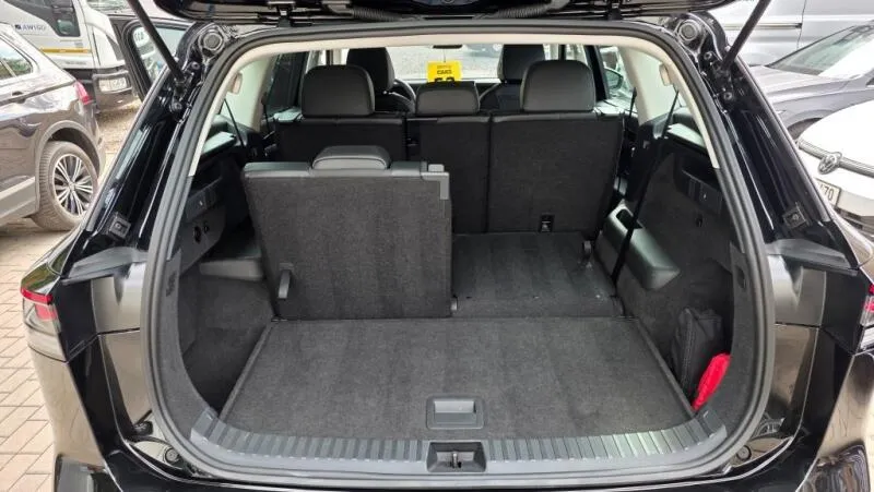 Volkswagen Tayron 1.5 eTSI 110 kW DSG7 7míst Volkswagen Tayron 1.5 eTSI 110 kW DSG7 7míst