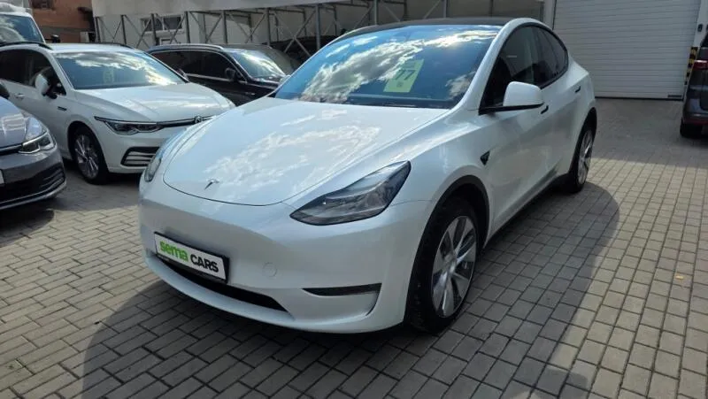 Tesla Model Y Long Range AWD DE SoH 90.2%