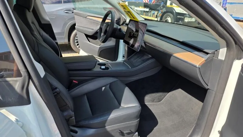 Tesla Model Y Long Range AWD DE SoH 90.2%
