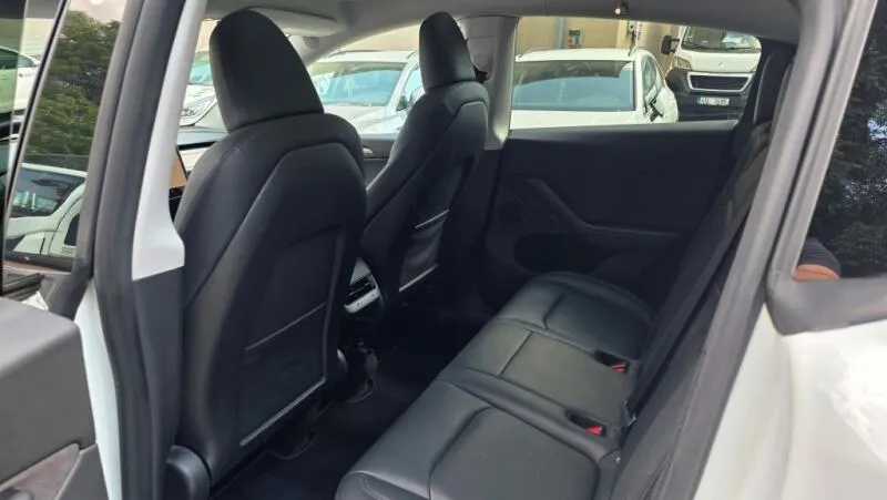 Tesla Model Y Long Range AWD DE SoH 90.2%