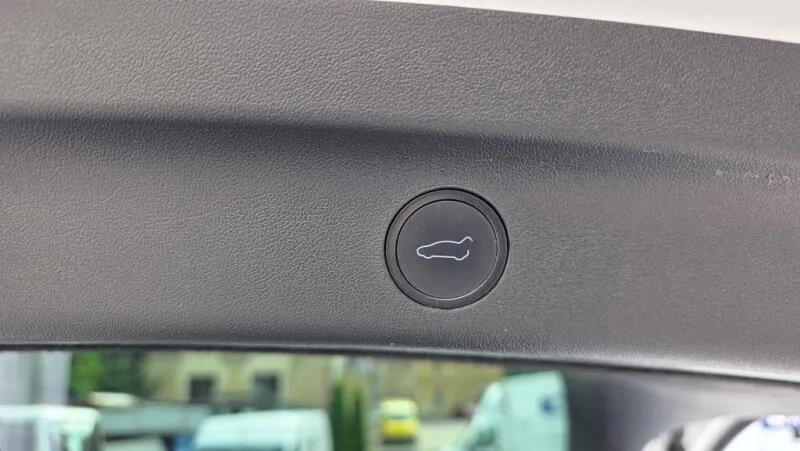 Tesla Model Y Long Range AWD SoH 91,4% Tesla Model Y Long Range AWD SoH 91,4%