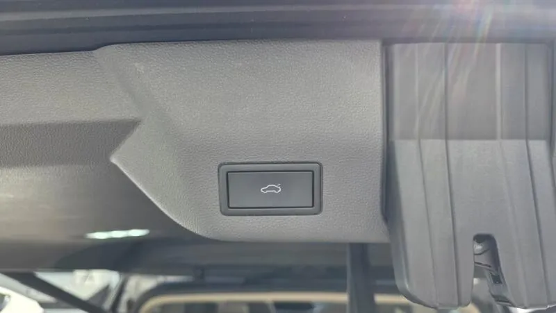 Volkswagen Multivan 1.4 TSi PHEV Long TZ SoH 97% Volkswagen Multivan 1.4 TSi PHEV Long TZ SoH 97%
