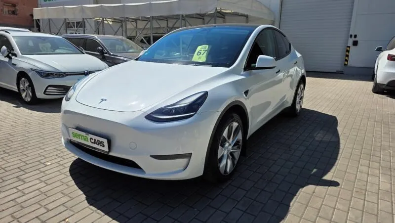 Tesla Model Y Long Range AWD DE SoH 92,4%