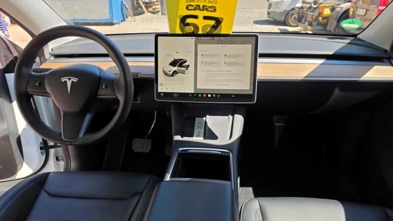 Tesla Model Y Long Range AWD DE SoH 92,4%