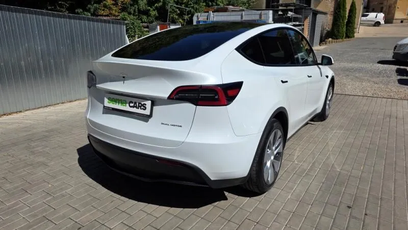 Tesla Model Y Long Range AWD DE SoH 92,4%