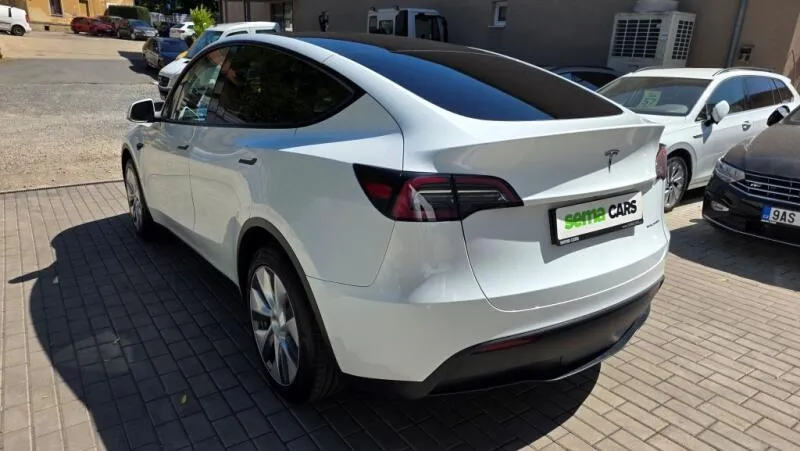 Tesla Model Y Long Range AWD DE SoH 92,4%