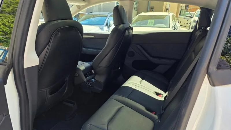 Tesla Model Y Long Range AWD DE SoH 92,4%