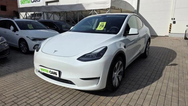 Tesla Model Y LR AWD Berlin Záruka SoH 92,9%