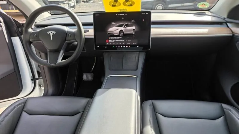 Tesla Model Y LR AWD Berlin Záruka SoH 92,9%