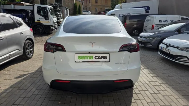 Tesla Model Y LR AWD Berlin Záruka SoH 92,9%