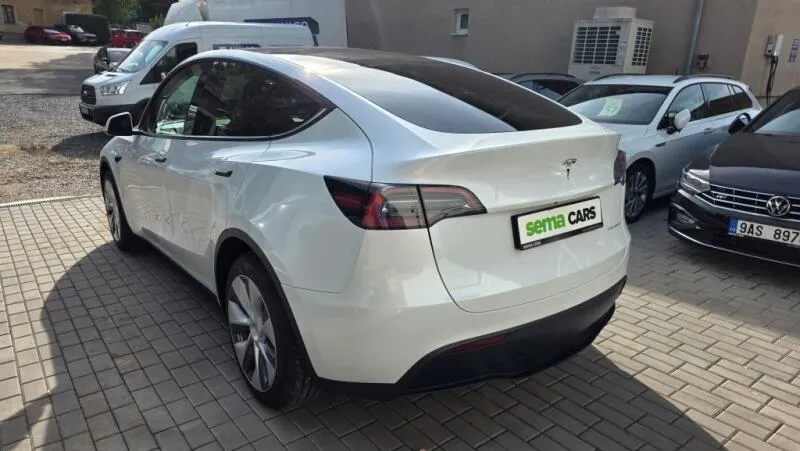 Tesla Model Y LR AWD Berlin Záruka SoH 92,9%