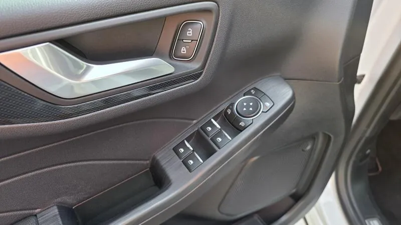 Ford Kuga 2.5i PHEV 165kW Titanium AT TZ