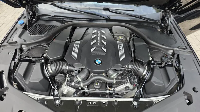 BMW Řada 8 M850i 4.4 V8 390kW xDrive AT