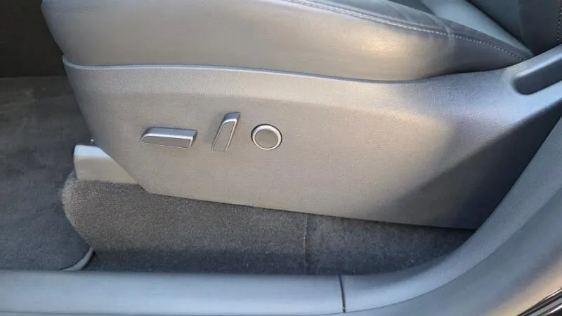Tesla Model Y LR AWD DE Záruka SoH 93%