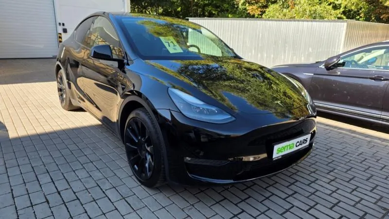 Tesla Model Y LR AWD DE Záruka SoH 93%