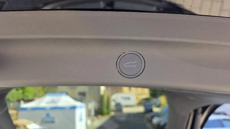 Tesla Model Y LR AWD DE Záruka SoH 93%
