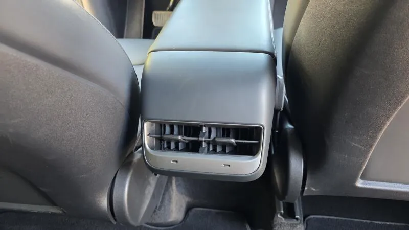 Tesla Model Y LR AWD DE Záruka SoH 93%