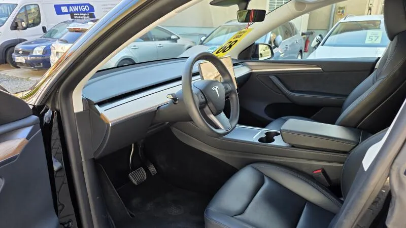 Tesla Model Y LR AWD DE Záruka SoH 93%