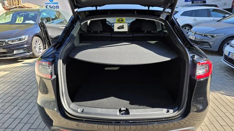 Tesla Model Y LR AWD DE Záruka SoH 93%